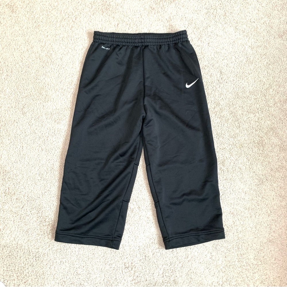 Nike dri-fit long black shorts boys size large